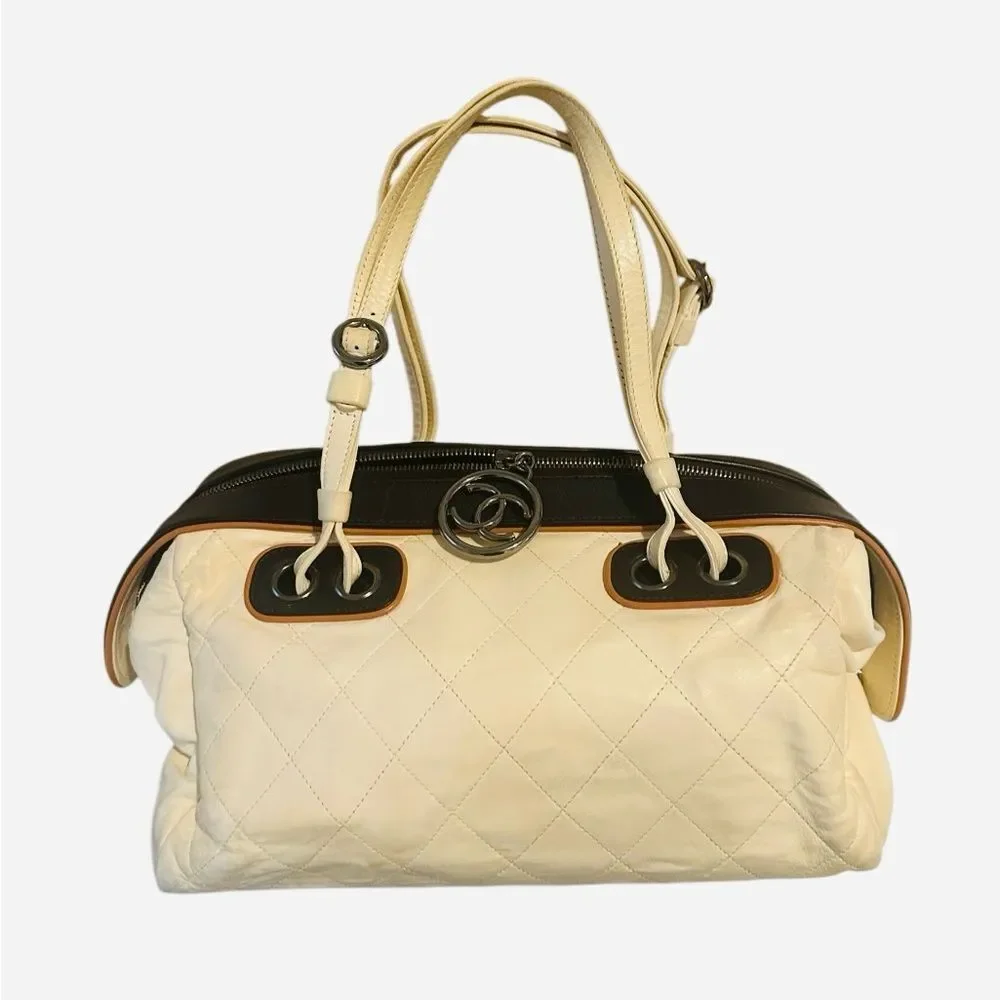 CHANEL Cream and Black Quilted Shoulder Bag